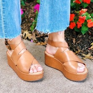 Matisse Runaway Platform Sandal